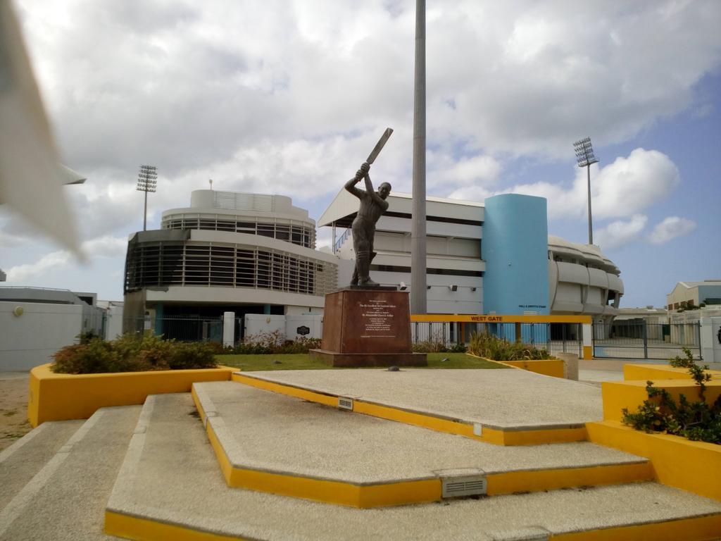 Spacious Colonial Bridgetown Extérieur photo