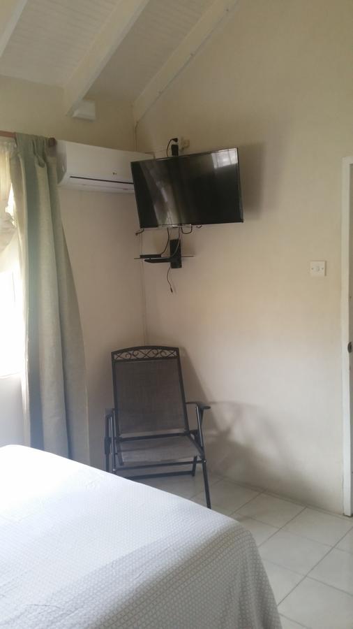 Spacious Colonial Bridgetown Extérieur photo