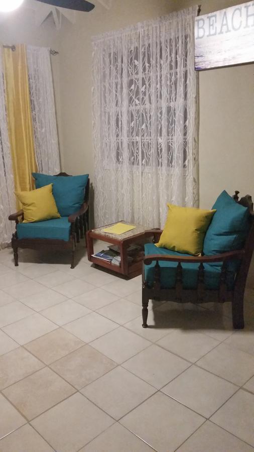 Spacious Colonial Bridgetown Extérieur photo