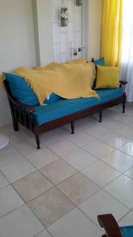 Spacious Colonial Bridgetown Extérieur photo